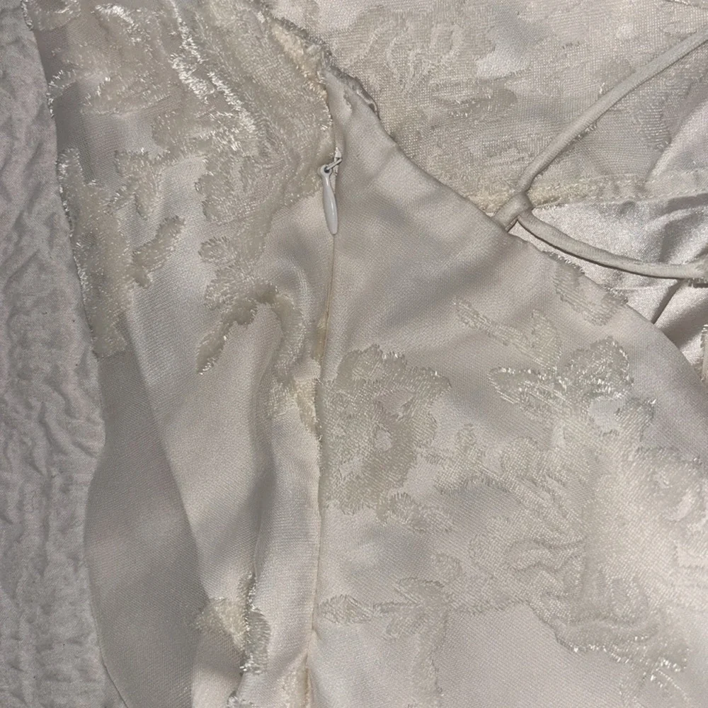 Meshki ERIKA Burnout Velvet Maxi Dress NWOT - Picture 8 of 10